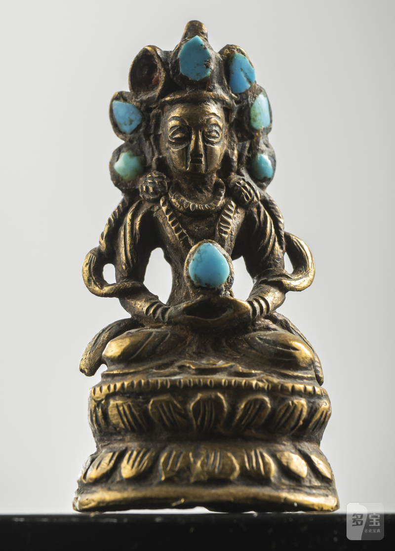A copper gahu with partially gilded silver front with 'Buddhist emblems' and figure of Amitayus with turquoise inlays - 图4